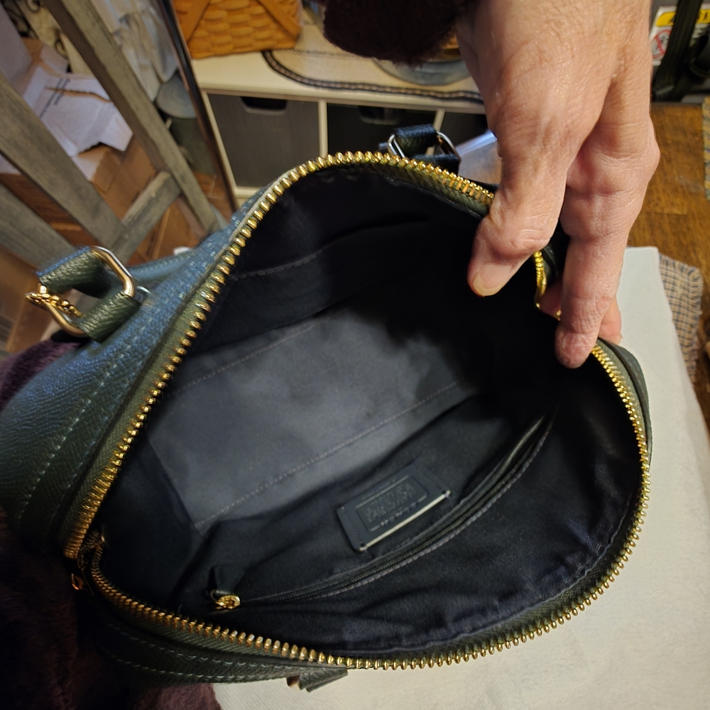 Coach GREEN Handbag with Gold Chain - Picture 13 of 16